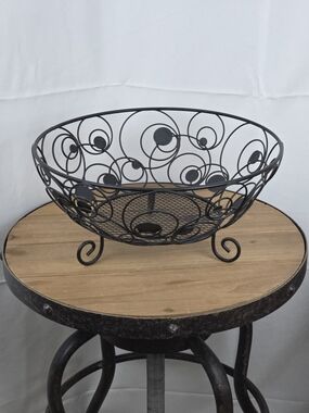 Decorative Metal Wire Fruit Bowl - Black
